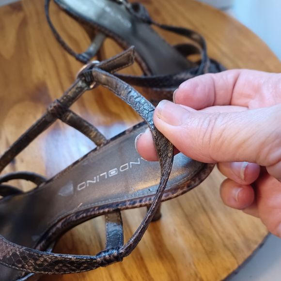 Bandolino Strappy Brown/Black Faux Snakeskin Open Toe 3.5" Heels size 6.5 M - Picture 7 of 11